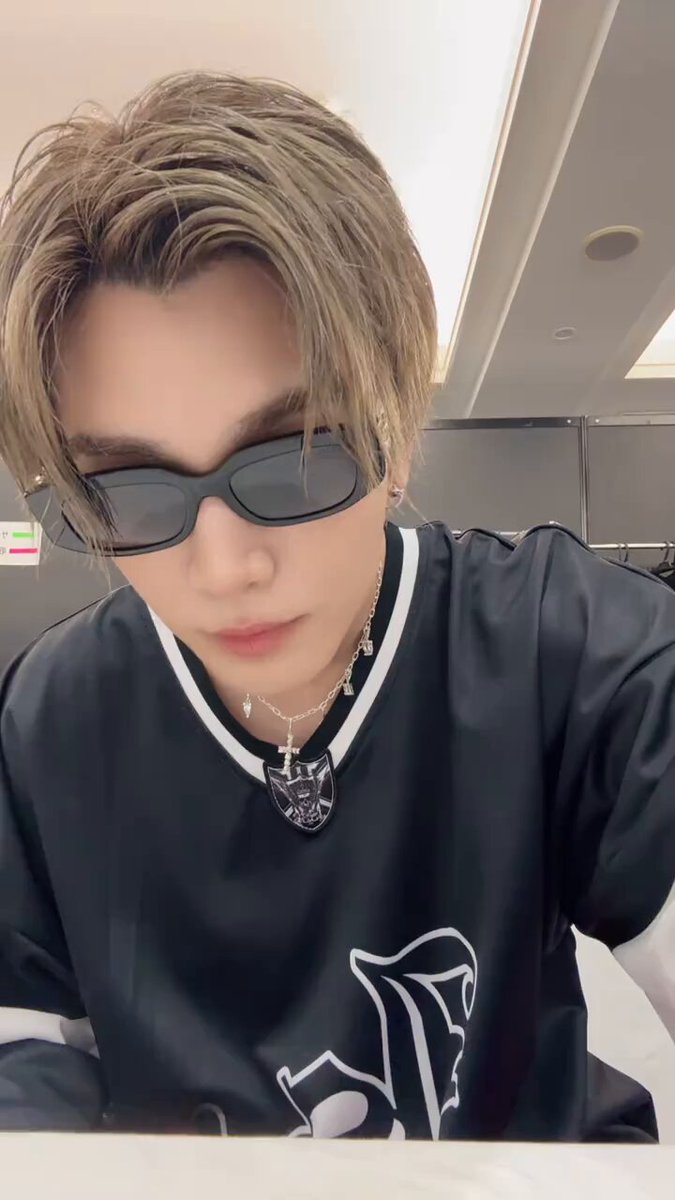 岩田剛典Godonlynowsサングラス 岩田剛典 GOD ONLY KNOWS 限定カラー サングラス