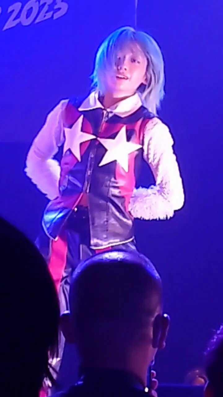 ちーやん ラムチョップスケート(TAION)｜ダウンポンチョブランケット