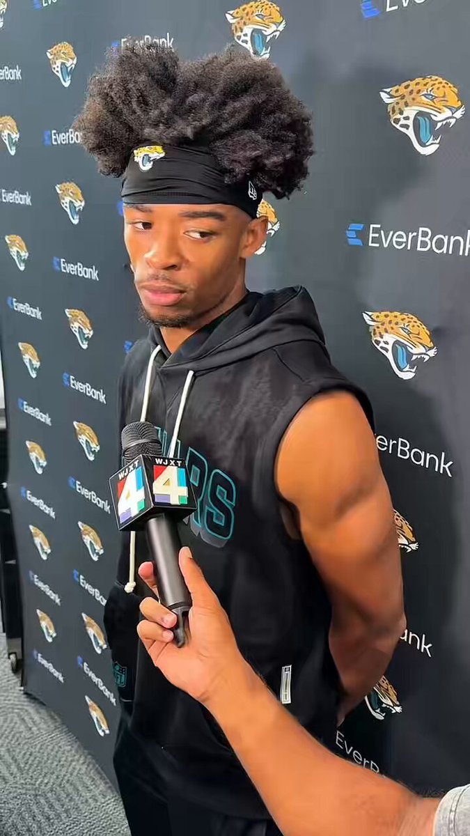 #Jaguars LB Foye Oluokun won’t be the only one with a big brain on the team. Cornerback Greg Newsome II is a Northwestern guy. 

Learning the playbook shouldn’t be a huge deal. 