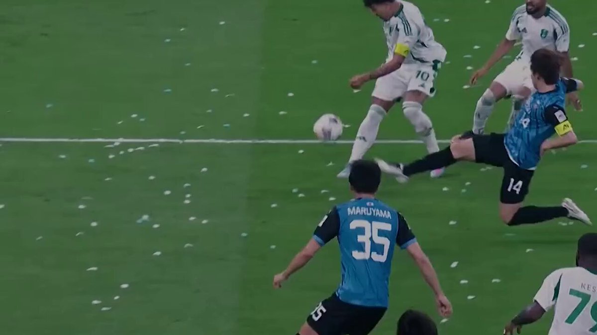 الرياض تستضيف نجوم القارة. 3 لاعبين يتنافسون على لقب أفضل لاعب في آسيا.. كيف كانت أرقامهم خلال الموسم الماضي ومن يستحقها؟ 