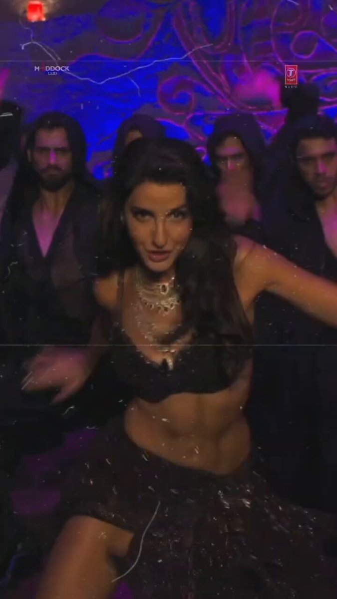 Dilbar Ki Aankhon Ka Song Picture
