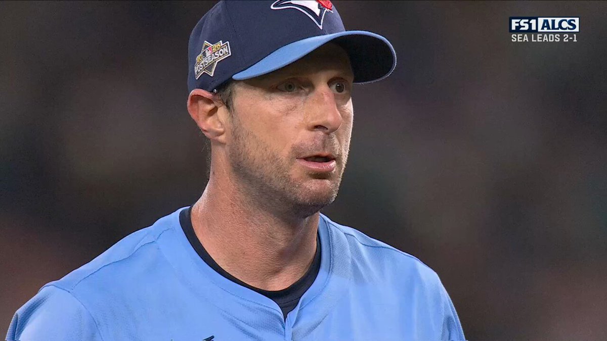 Another look at the conversation on the mound between Max Scherzer and Jays Manager John Schneider 🔥 