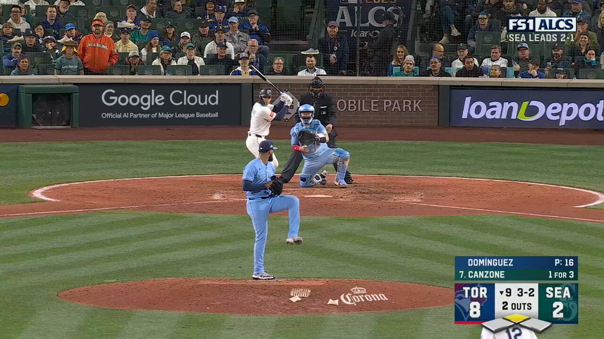 SERIES TIED 

@BlueJays even the series 2-2! 