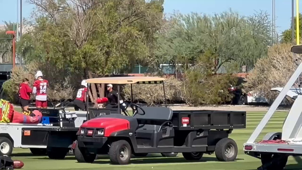 WR Marvin Harrison Jr. no longer in yellow non-contact jersey and working. So is Zay Jones.

QB Kyler Murray still working with scout team pass catchers. Jacoby Brissett working with top pass catchers. #AZCardinals #GBvsAZ 