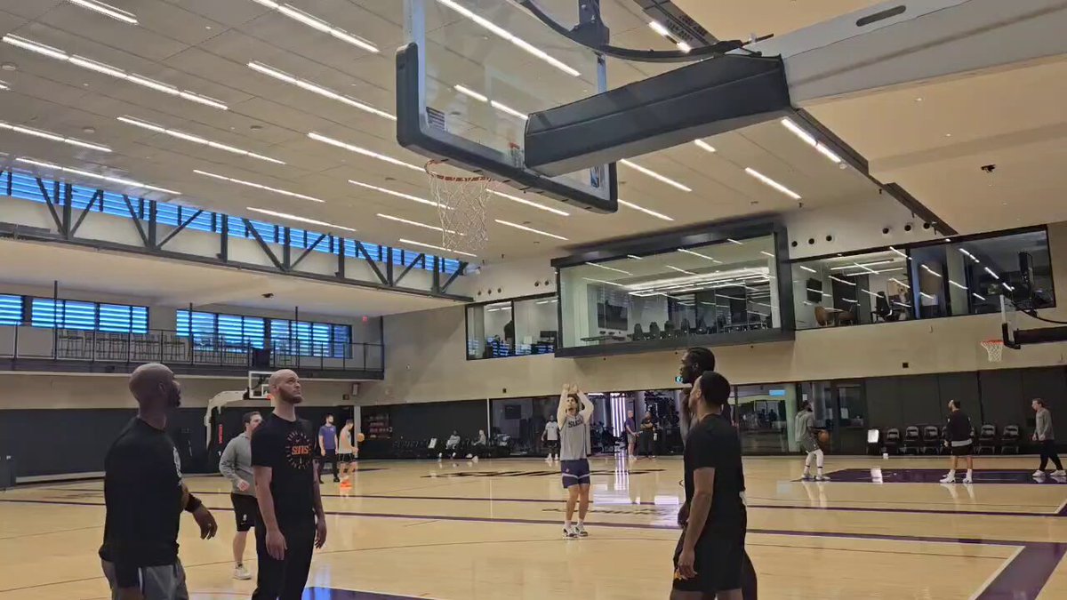Koby Brea for 3. #Suns 