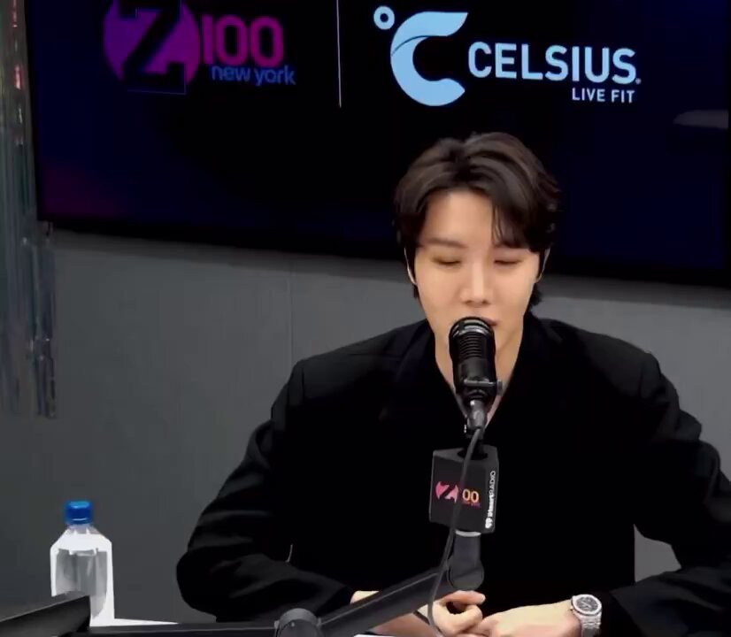 Video by @Sserafimers