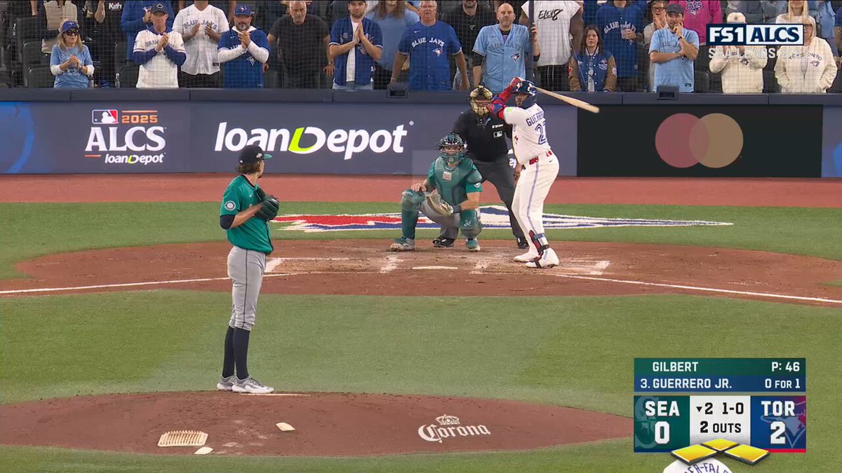Eugenio Suárez with a diving stop to end the Blue Jays threat! 

📺: FS1 