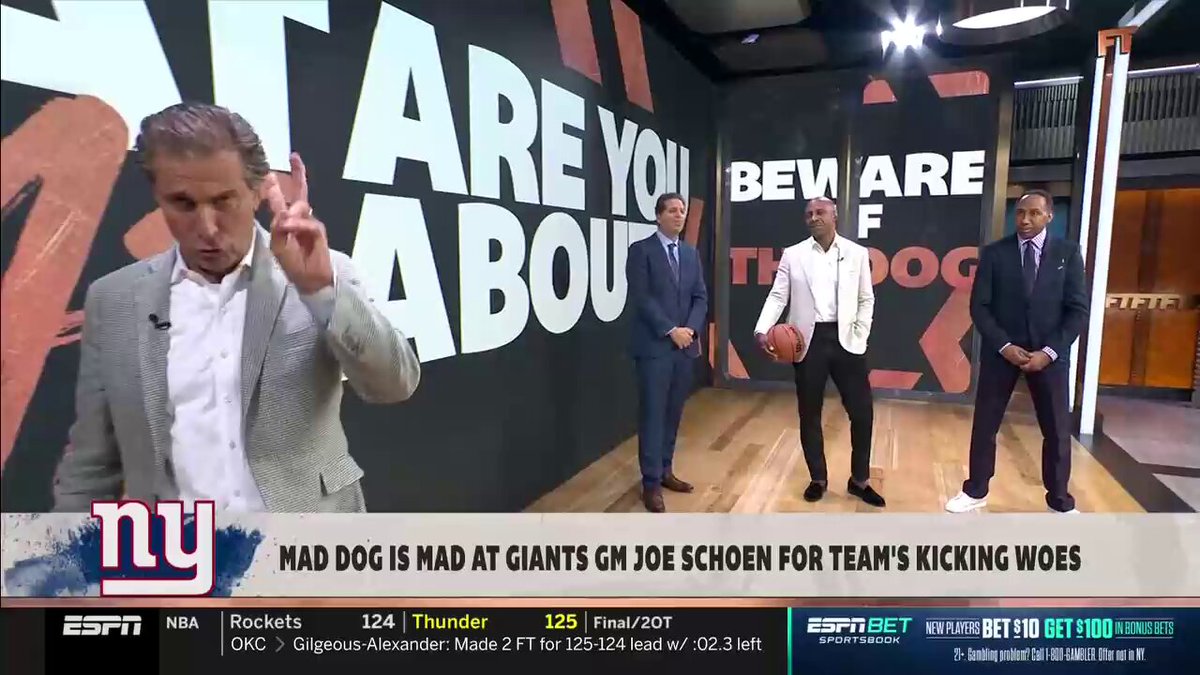 𝗧𝗥𝗘𝗡𝗗𝗜𝗡𝗚: Chris "Mad Dog" Russo has gone viral for struggling to pronounce Jaguars owner Shahid Khan's name on live TV.

"Chaka Khan, the owner of the Jaguars"

😭😭😭
