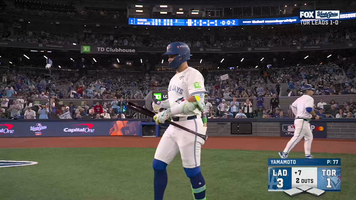 Bo Bichette enters the game as a pinch hitter in the 7th.
📺: #WorldSeries on FOX