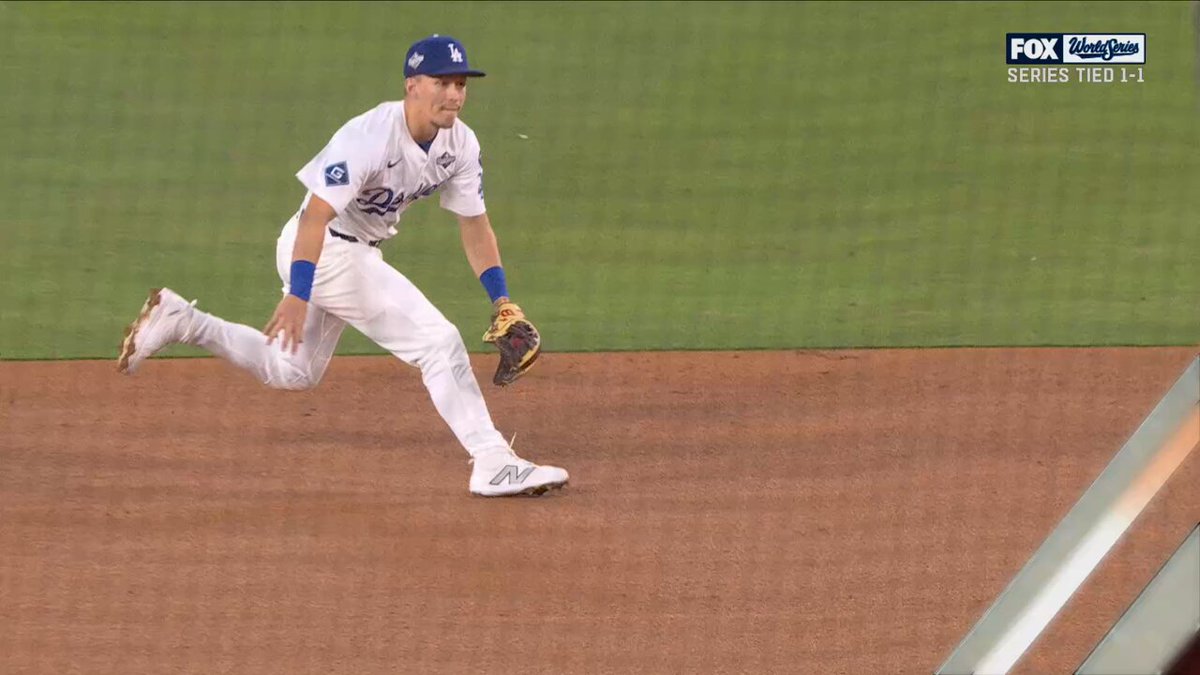 The Jays wasted no time taking advantage of the Dodgers defensive miscue 