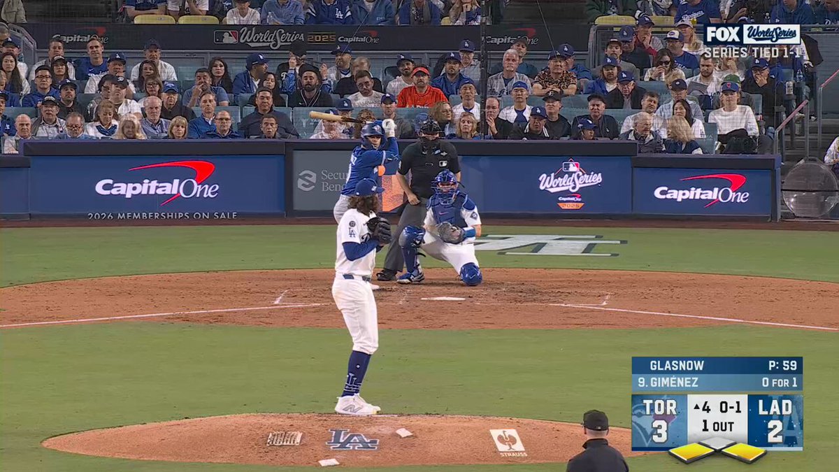 The Blue Jays add on another run here in the 4th!
📺: #WorldSeries on FOX