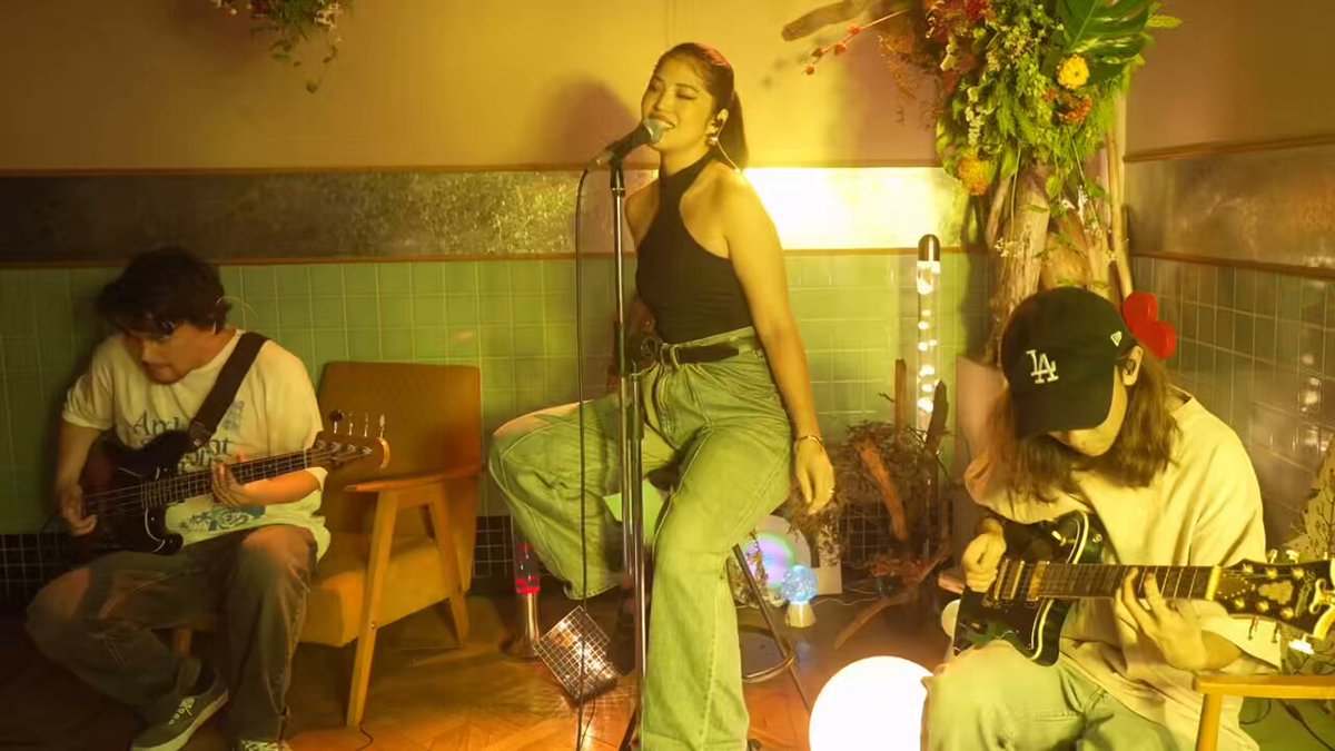 洋楽 momo MoMo - YouTube