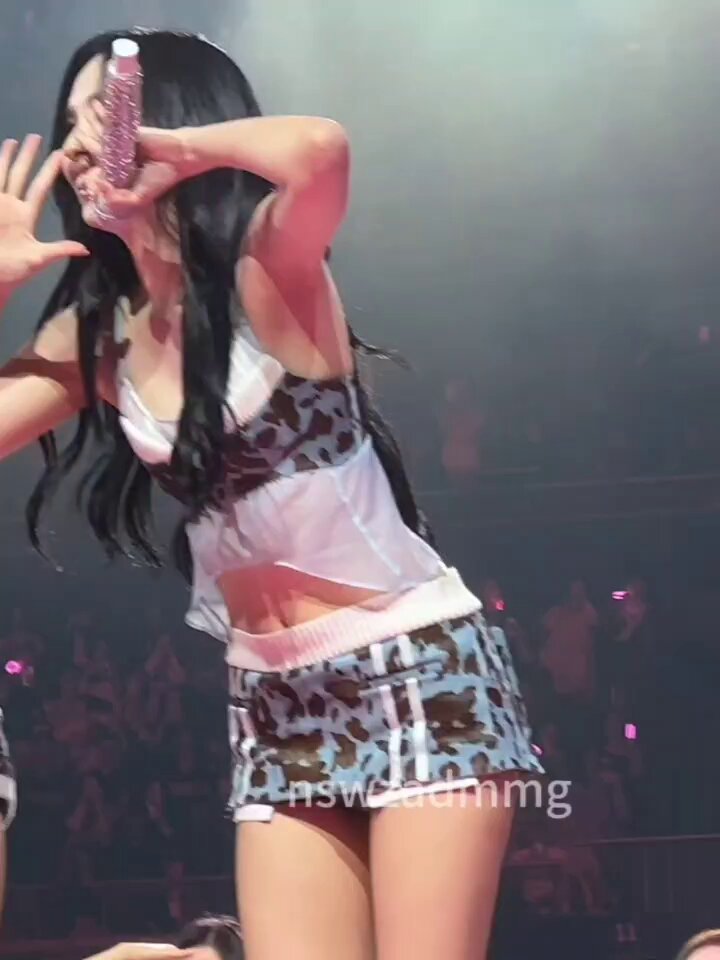 Video oleh @twicelit