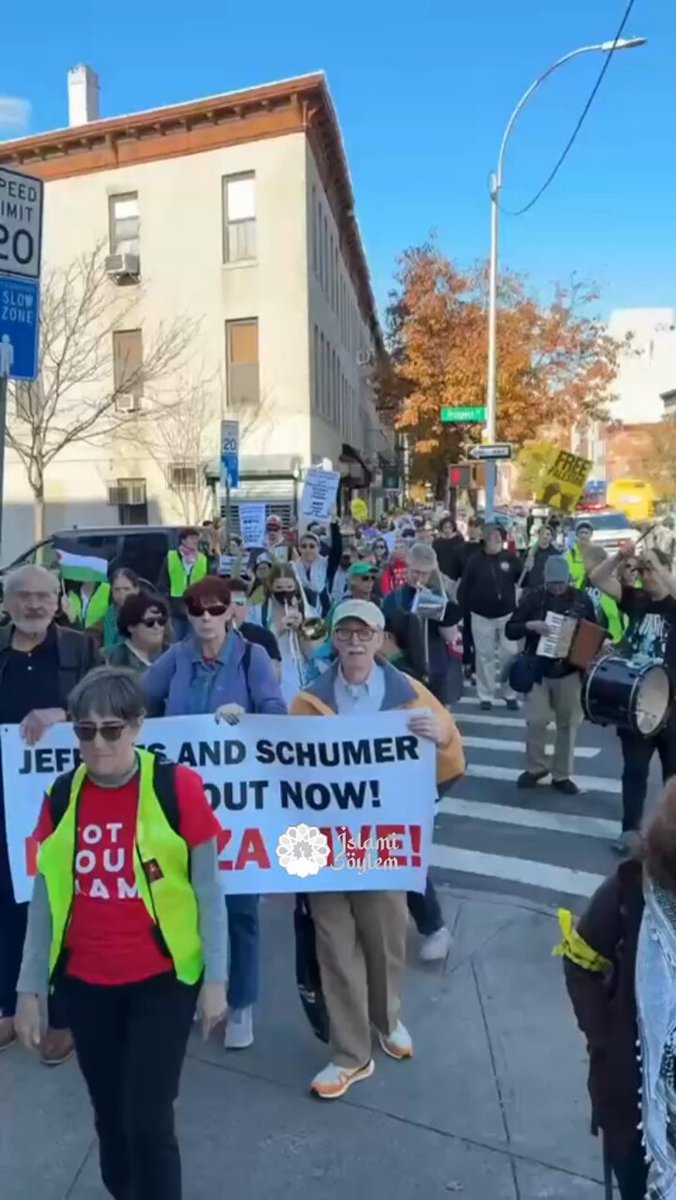 Doktor bemorni uyquga yotqizadi va uni sikadi (porno video)