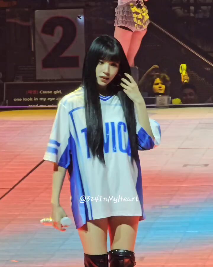 minaです Mina playing with her hair 🫠 #THISISFORINMELBOURNE