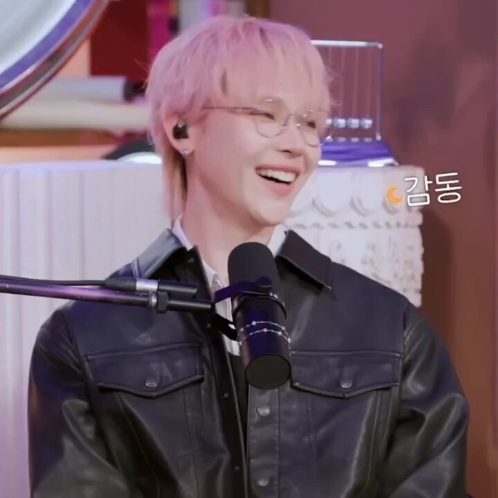 nico laugh of the day 😹🌌