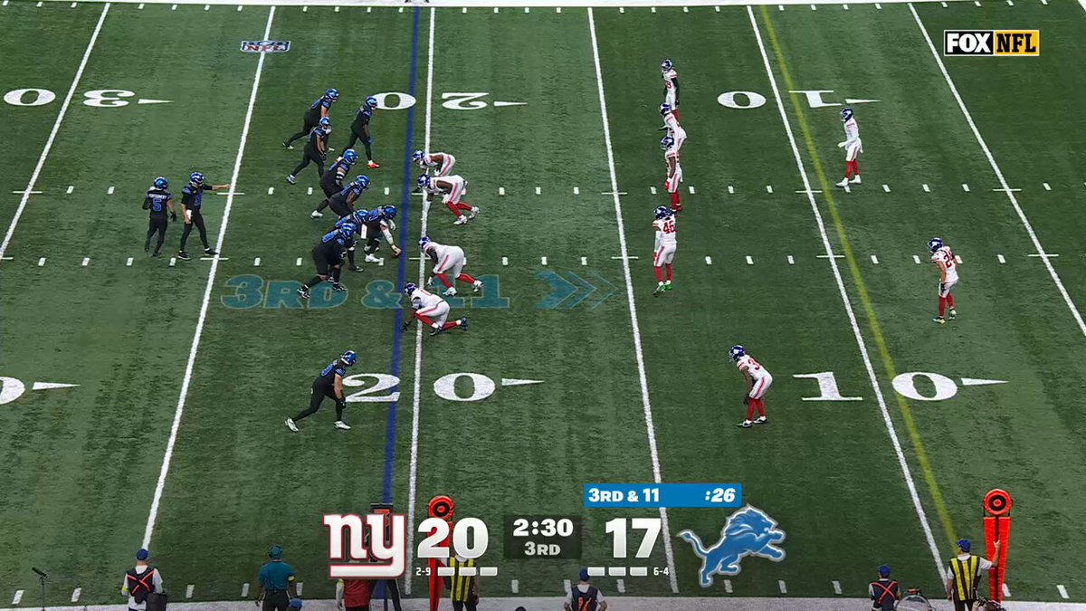 The Giants defense comes away with the redzone interception! 💪

📺: FOX 