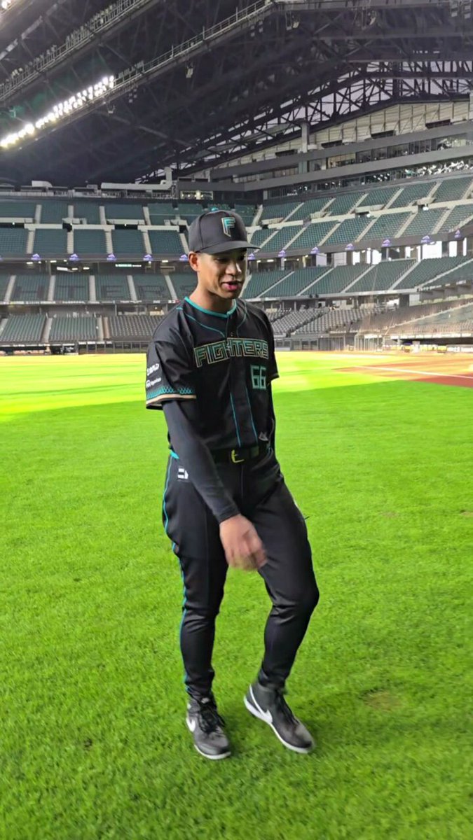 過去イチにかっこいい‼️」 万波中正選手にエスコンフィールド