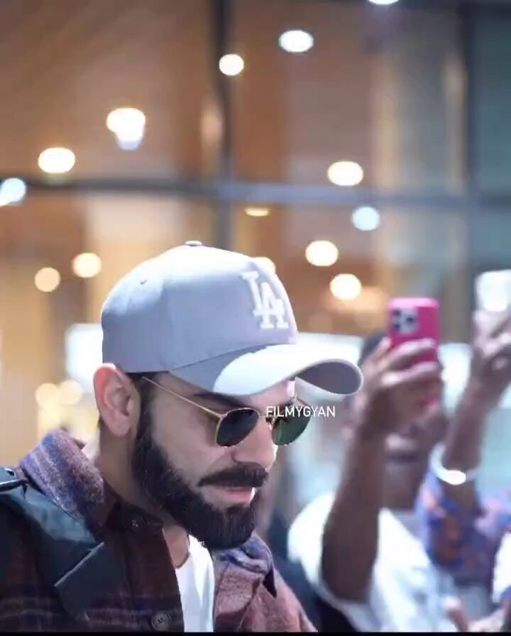 The moment he returned felt Picture