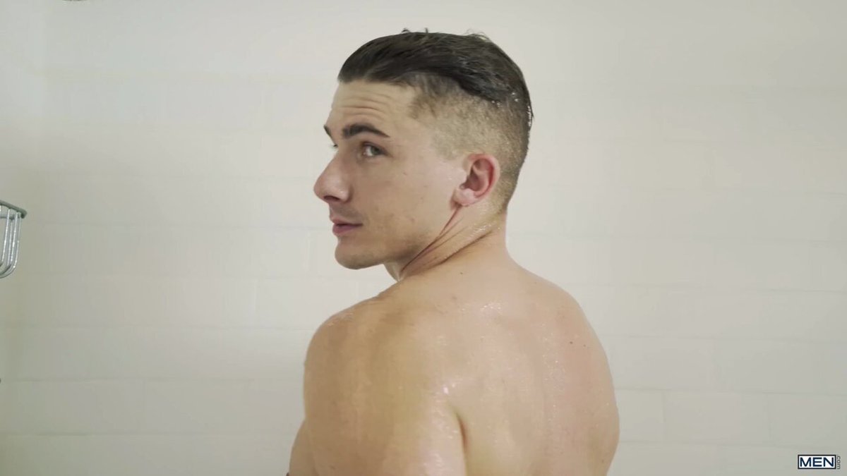 A Present For Mom. Full video here: @PornKiwi @drawingmal20251130001056