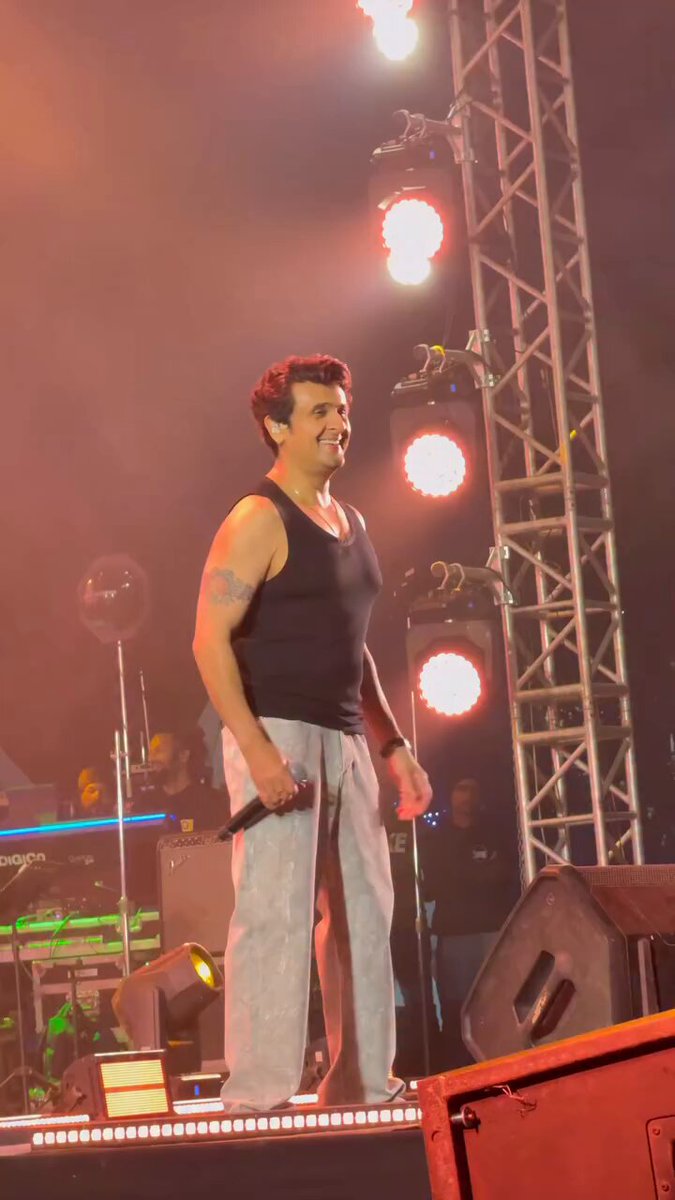 Sonu Nigams program at IGIMS Picture