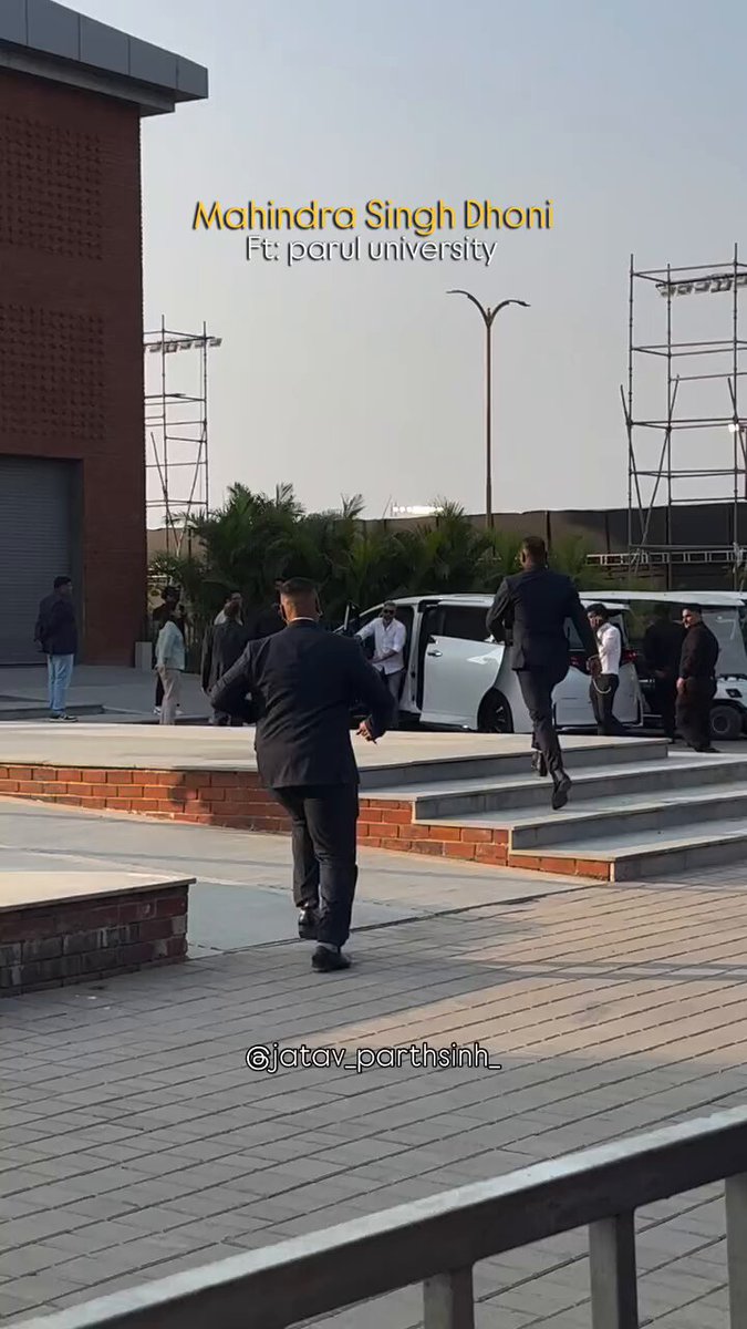 Thala arrives in Parul University Picture