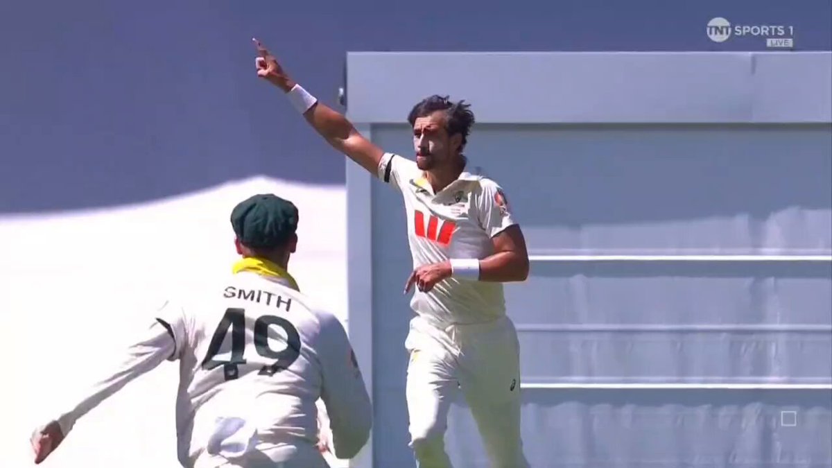 Mitchell Starc first over with Picture