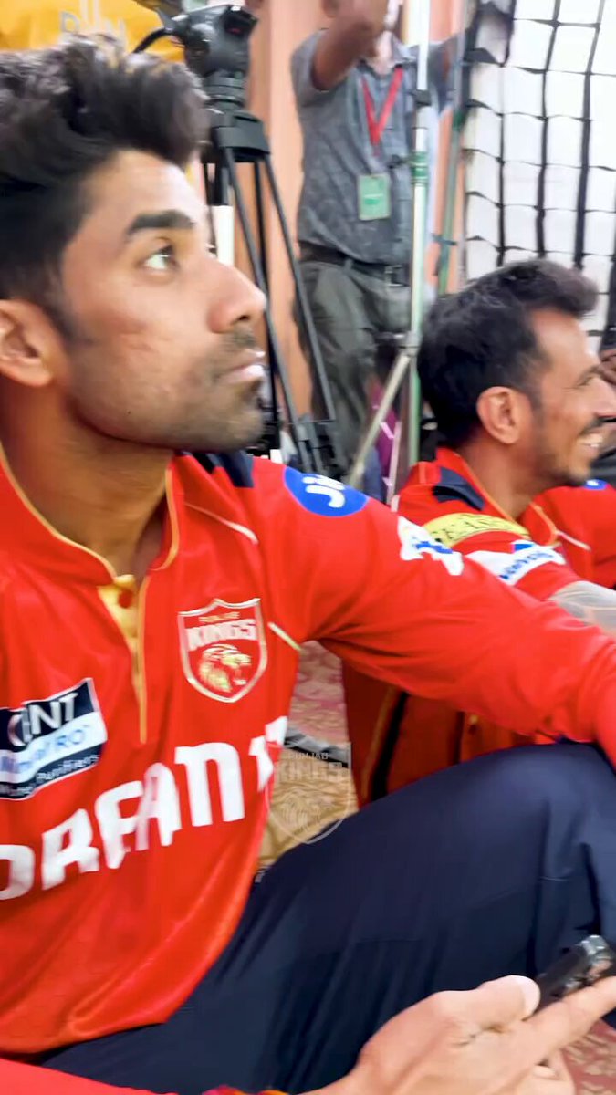 Sarpanch Saab ka birthday hain, Picture