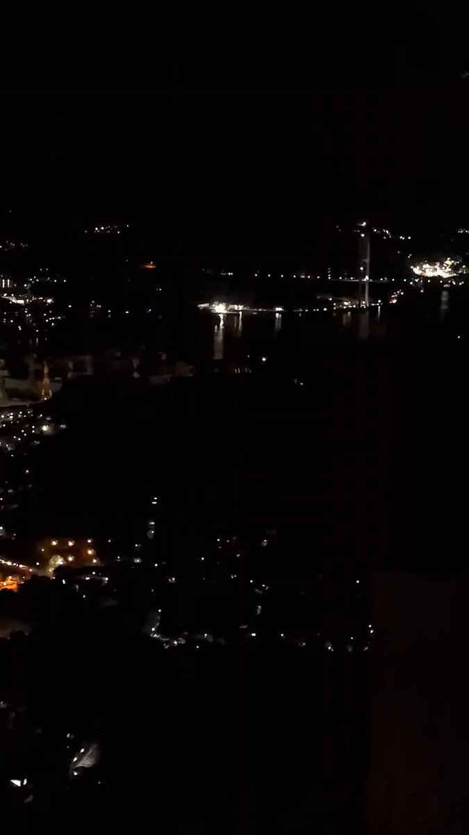 こんばんは🌛 世界三大夜景を見にいかない訳にはいかないですよね