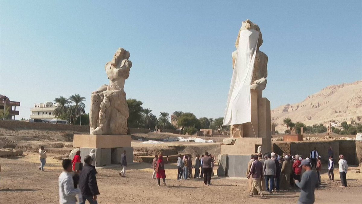 نبض الأخبار مصر تزيح الستار عن تمثال أمنحتب الثالث بعد ترميمه. شاهد معنا بي بي سي نيوز عربي على موقعنا وعلى قناتنا على يوتيوب 