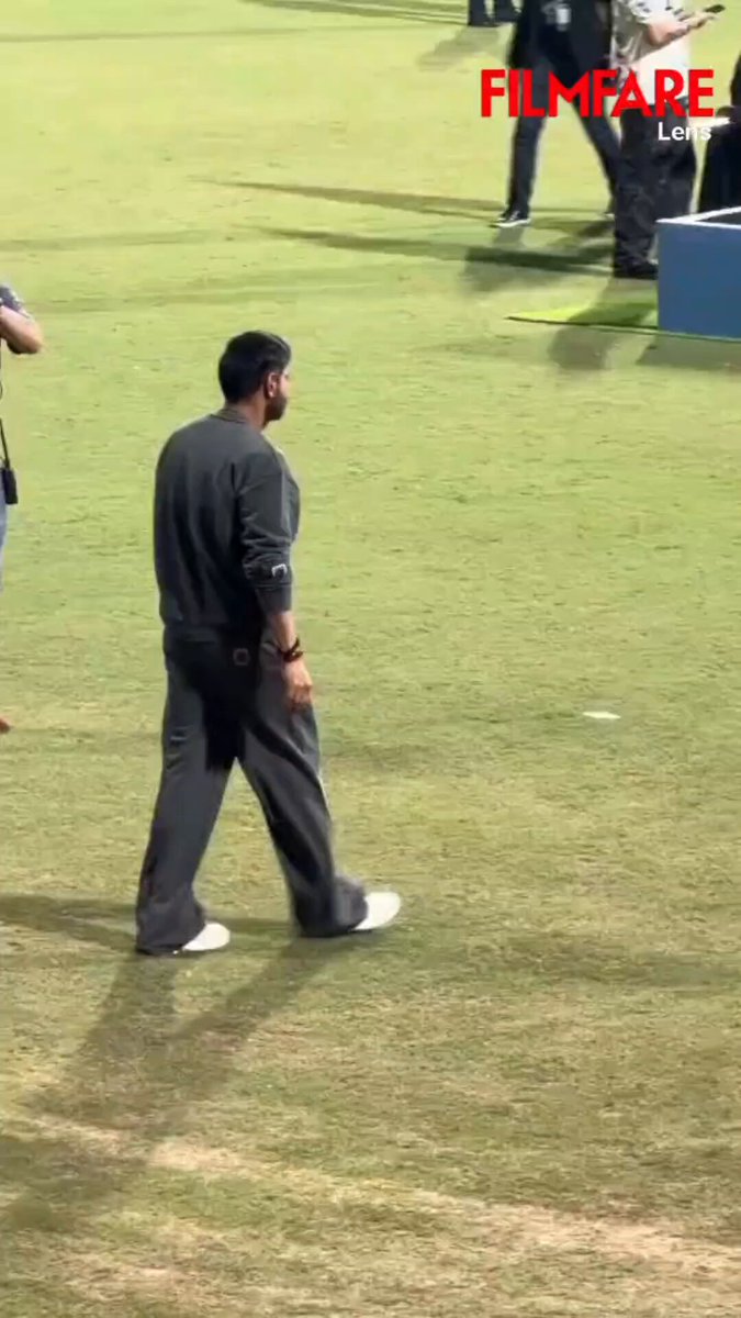 #AjayDevgn had a moment to Picture