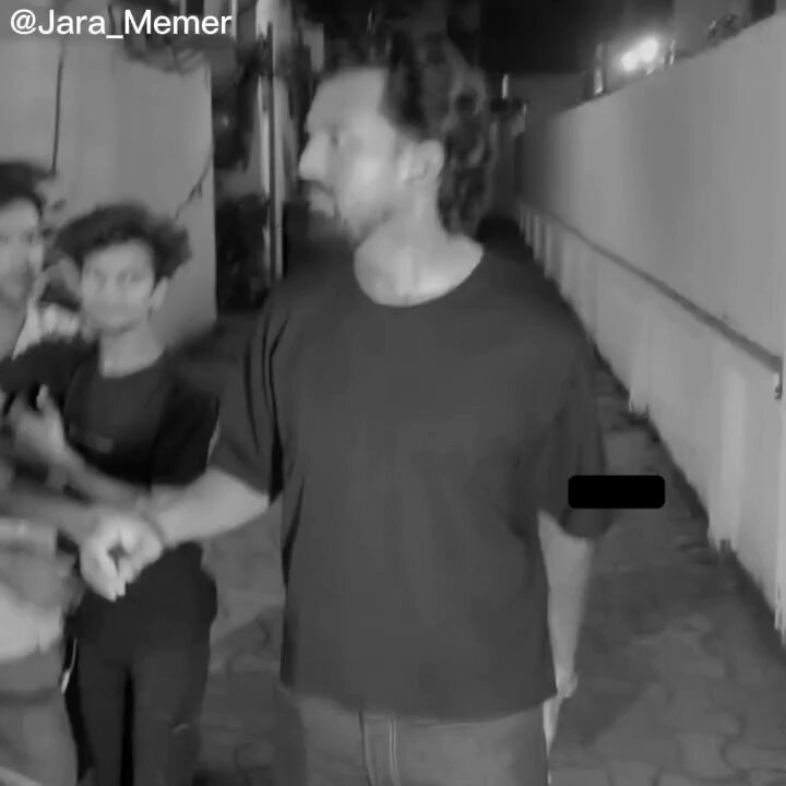 What kind of people live Picture