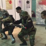 これウケるw米軍がコールオブデューティーのコスプレイヤーにガチ指導!