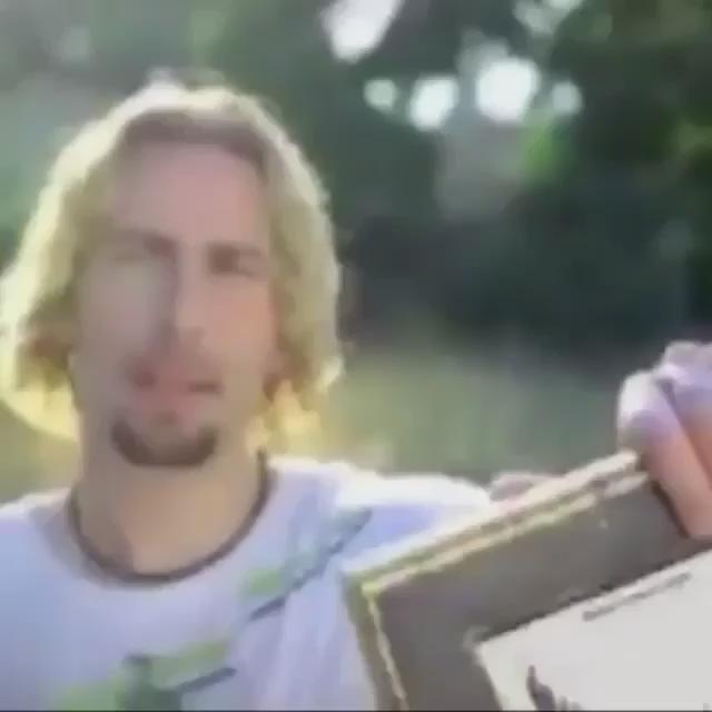 honestly, why do comedians even try anymore when nothing will ever be as funny as the “look at this graph” vine