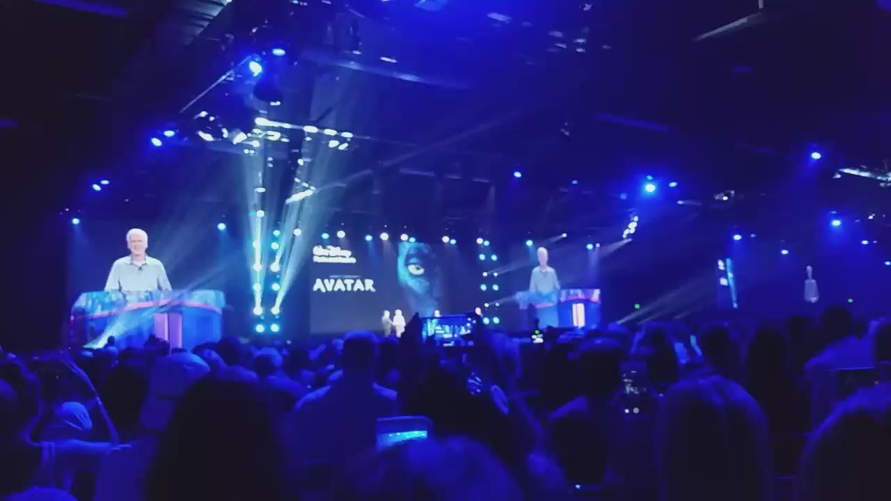 8000 people just sang Happy Birthday to James Cameron!  