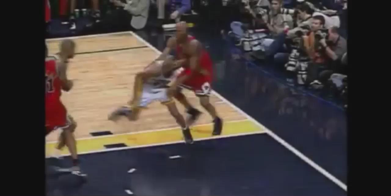 Happy 50th Birthday to the greatest Pacer of all time - Reggie Miller. 
