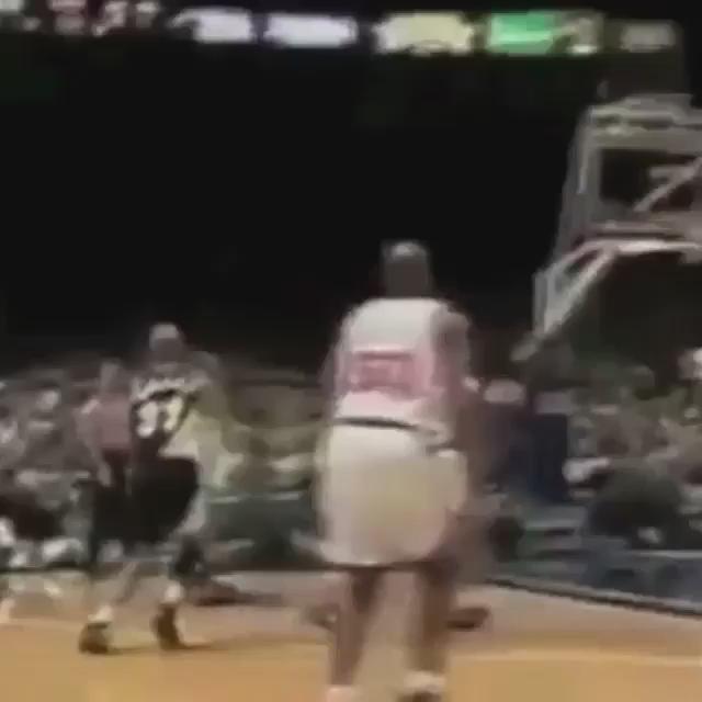 Happy birthday Reggie Miller  