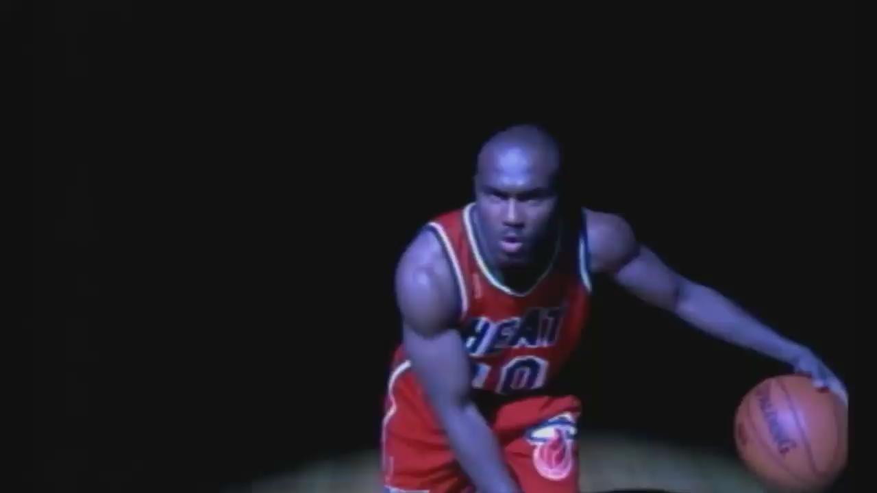 The master of the \Killer Crossover\ turns 49 today. Happy birthday Tim Hardaway! 