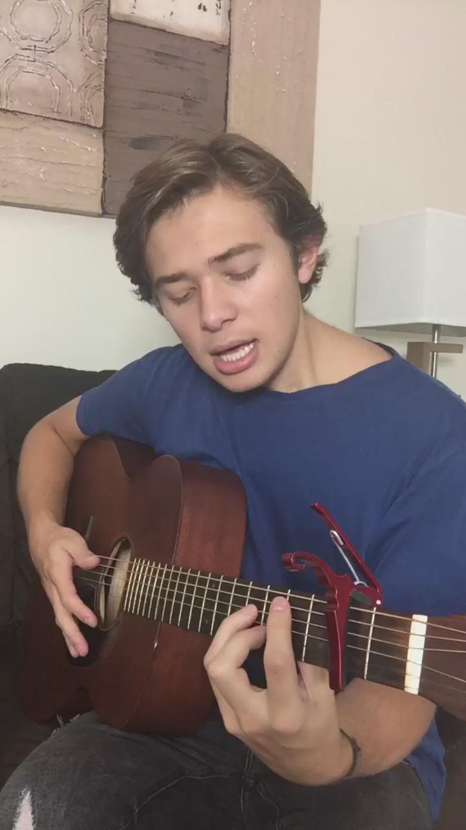 Alec Bailey on Twitter: "Hello - Adele https://t.co/5gX6Fp1Ijs" Alec Bailey on Twitter: "Hello - Adele https://t.co/5gX6Fp1Ijs"