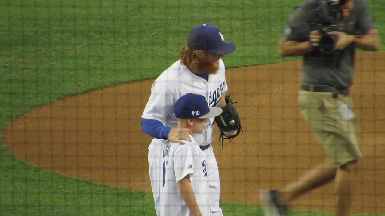 Happy Birthday Justin Turner!
Throwback with his buddy Luke Lang at 9-1-2015 