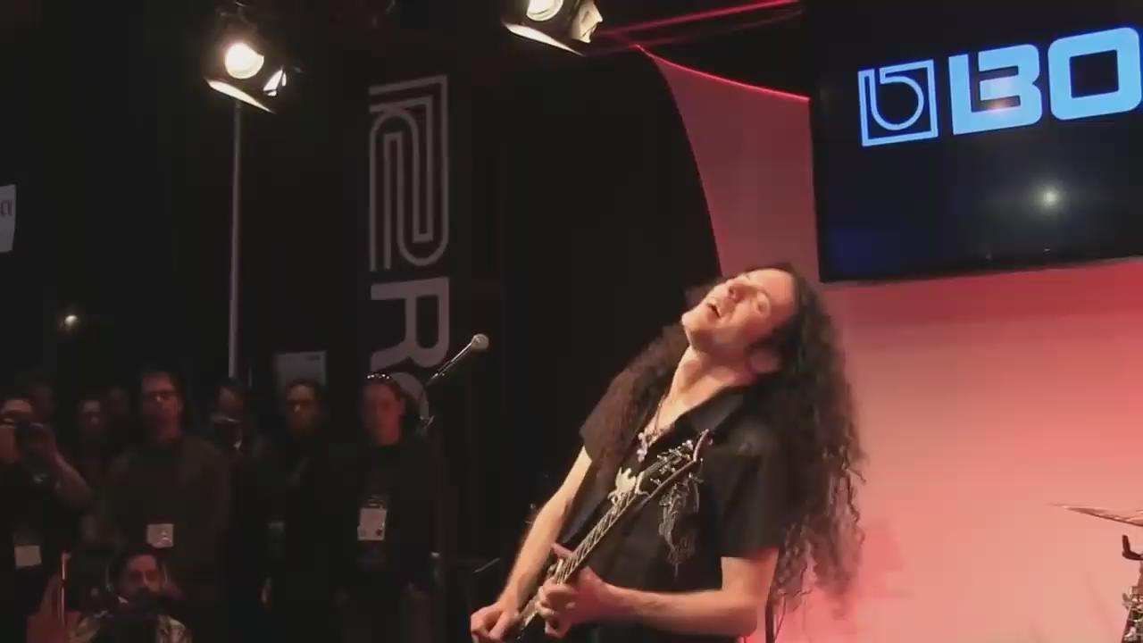 Happy birthday to one of my favorite guitarists  