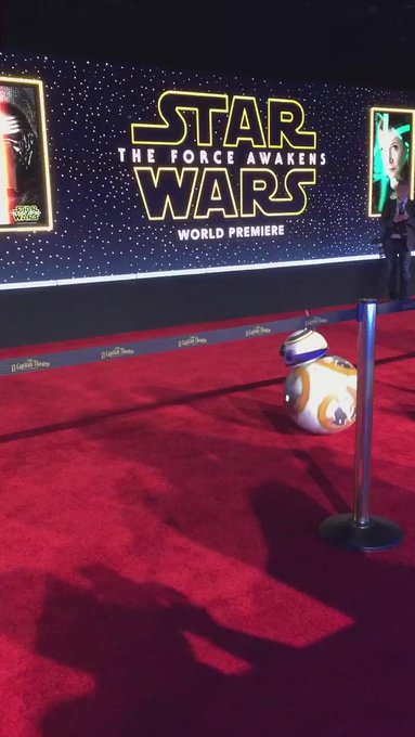 TOO CUTE CANT HANDLE ? RT @IGN: BB-8 rocked the red carpet at last night's Star Wars: The Force Awakens