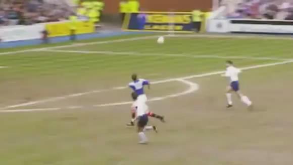 Happy Birthday Duncan Ferguson, you absolute head case 