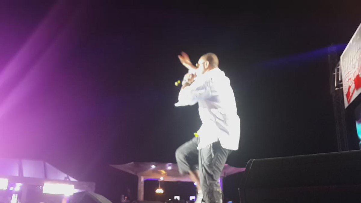 Jamaica Gleaner on Twitter ""Throw your hands in the air and wave them