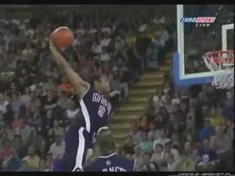 Happy 40th birthday to Vince Carter! 