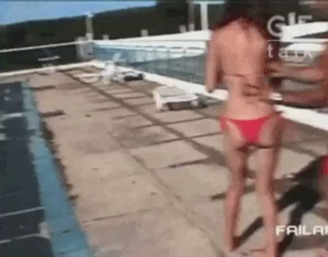 “pool push fail #GIFwithsound #GIFloud #pool #bikini #fail 😂 https://t.co/...