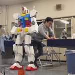 二足歩行ロボットが作れるなんてすごいな…。ガンダム!かっこいいな。