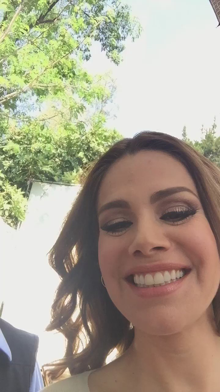 Luz Elena Gonzalez Feliz Grabando Los Amo Nosotros Llamamos Memodelbosquetv Adrian Uribe Albertanonsm Rafaelinclan T Co Kz8pxfmbdr Twitter