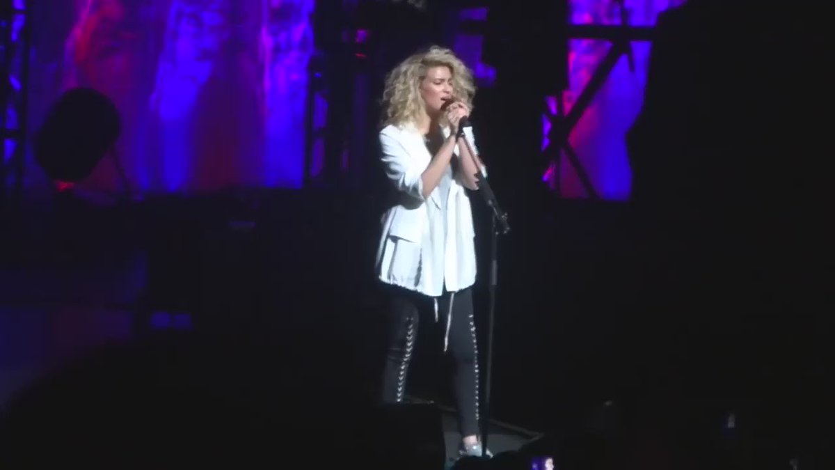 RT @brokenbellsjra: when Tori Kelly does a better Prince tribute than Madonna https://t.co/ICzEdamRrV