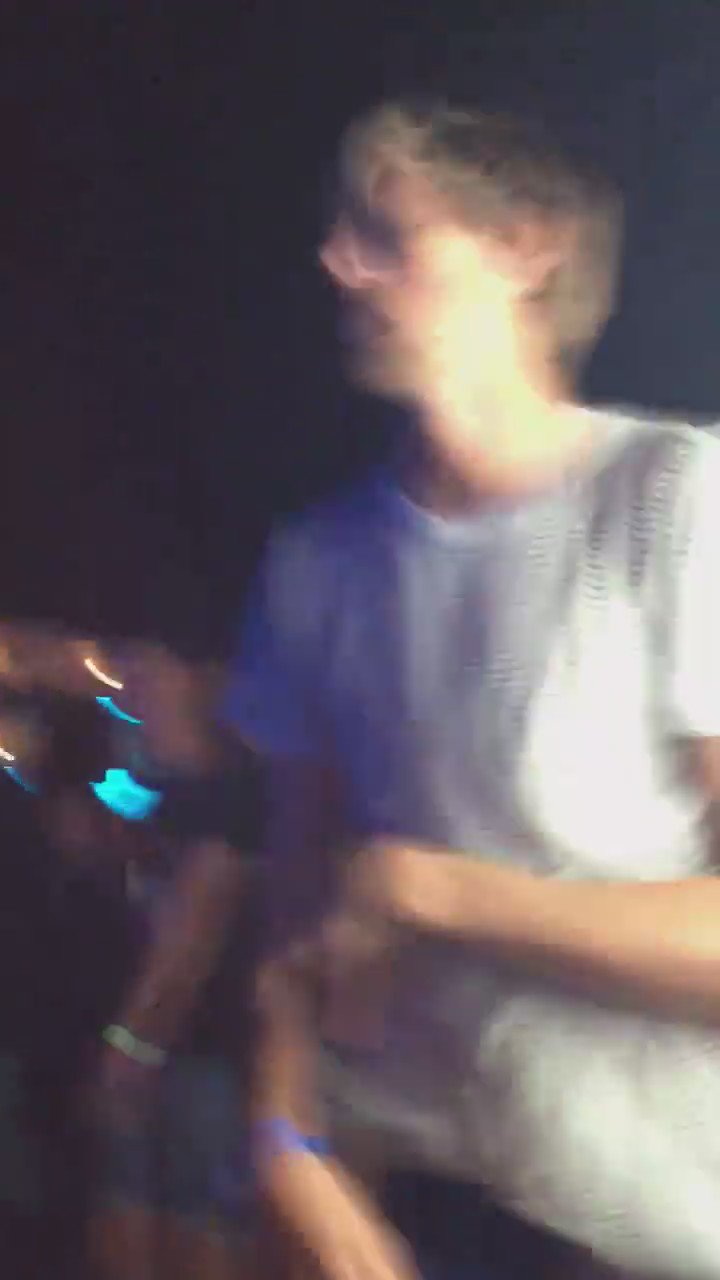 Happy 36th Birthday to Peter Crouch. 

Decent touch for a big man. Not on the dance floor though...
